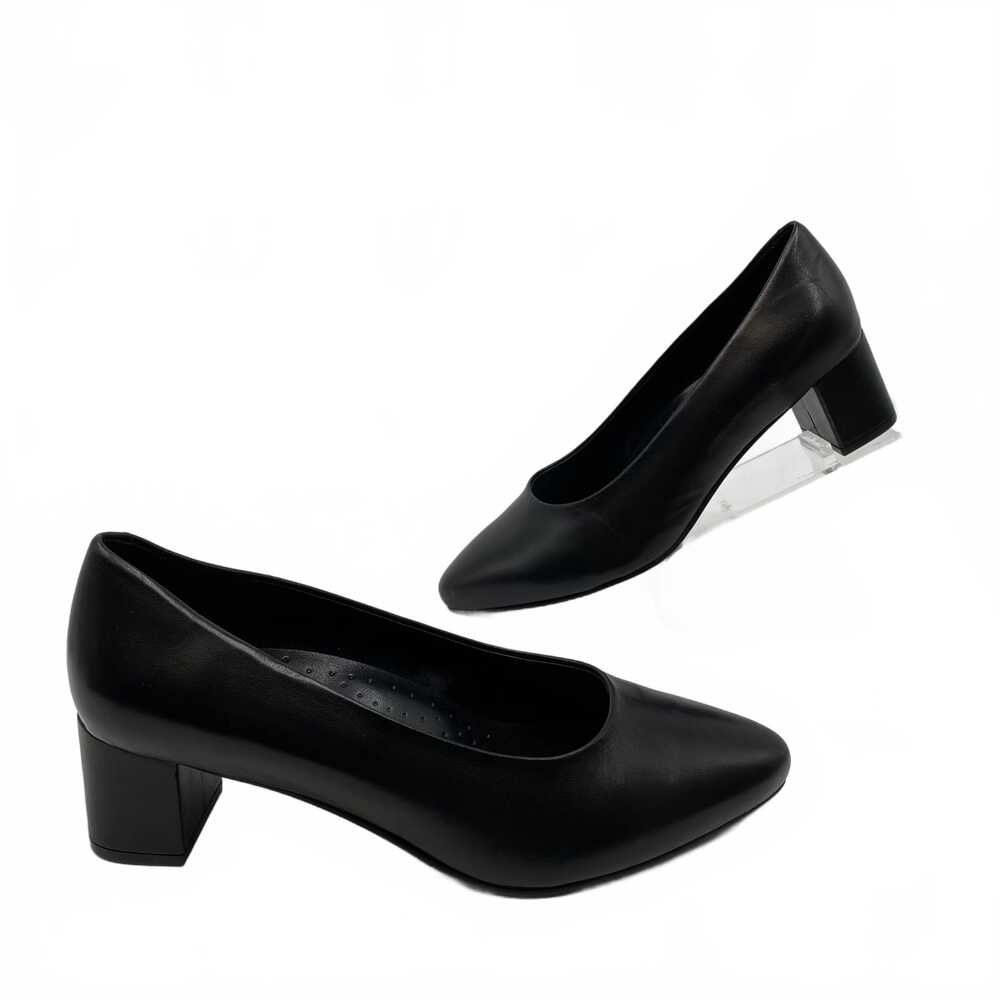 Trotters Black Leather Pump | Women’s Size 8.5